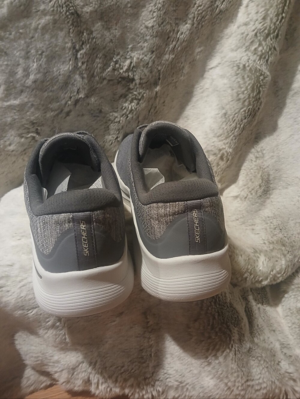Skechers Men’s Gray Arch Fit Knit Lace-Up Sneakers - Picture 5 of 5